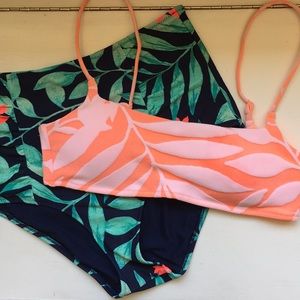 Peach bikini top and high waisted bottoms